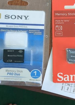 Карти пам'яті memory stick pro duo 1gb sony + 4gb sandisk в упаковках + адаптер (для psp / cyber-shot)