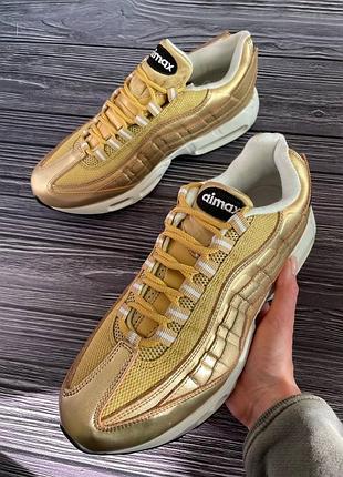 Nike   кроссовки с нюансом 2