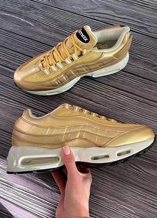 Nike   кроссовки с нюансом 3
