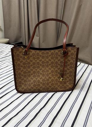 Оригінальна шкіряна сумка coach.