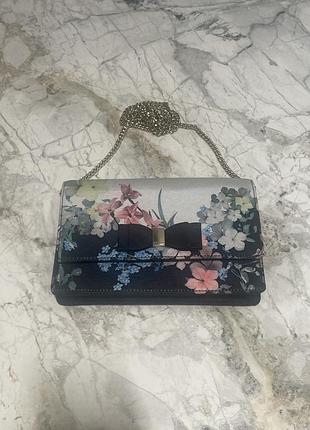 Невеличка жіноча квіткова сумочка ted baker