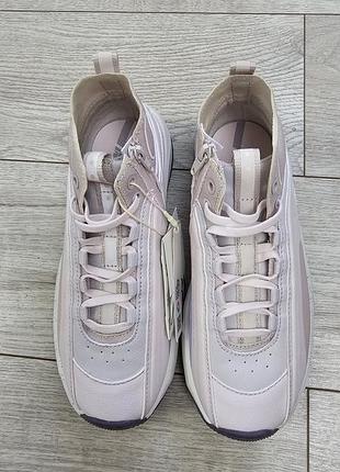 Кроссовки zara