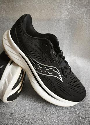 Женские оригинальные кроссовки saucony.размер 40.5