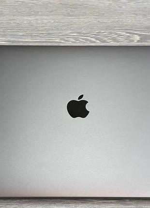 Ноутбук macbook pro 15 2016 space grey / 15.4" (2880x1800) ips / intel core i7-6820hq (4 (8) ядер по 2.7 - 3.6 ghz) / 16 gb ddr3 / 7