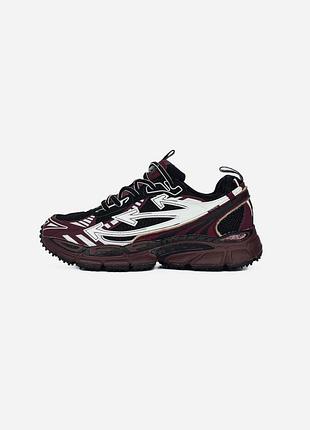 Off-white right back burgundy