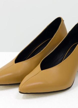 Дизайнерські туфлі рукавички glove shoes) на невисокою шпильці2 фото