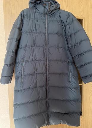 Пуховік jack wolfskin.