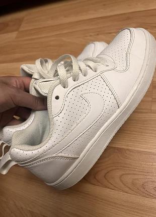 Кросівки білі унісекс nike