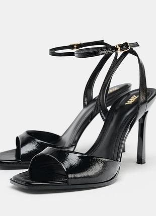 Жіночі туфлі (підбори) zara