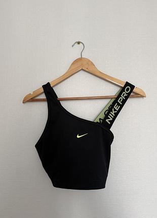 Топ nike pro