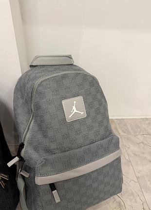 Рюкзак/ранець від бренду jordan 7