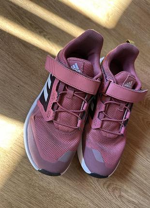 Кросівки adidas 23,5