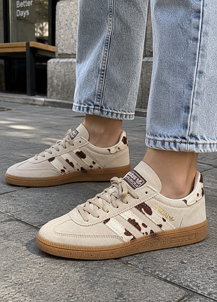 Кроссовки легкие удобные женские adidas spezial cow print