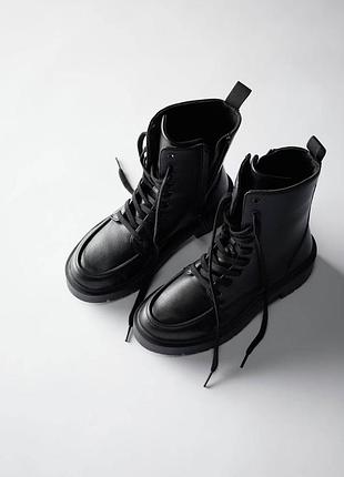 Ботинки uniqlo на шнуровке 2