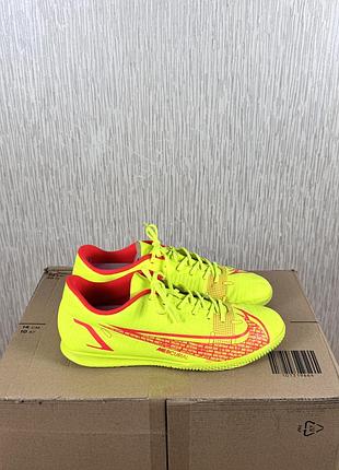 Футбольні кросівки футзалки nike mercurial оригінал