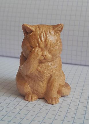 Деревяна фігурка котик 2
