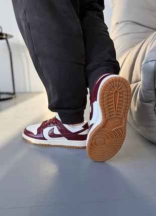 Nike dunk low lx dark team red croc 5
