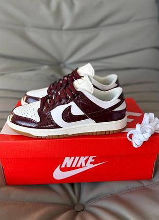 Nike dunk low lx dark team red croc