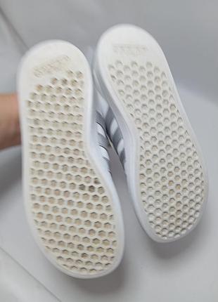 Кроссовки adidas, белые для девочки 8