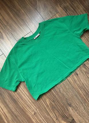 Женская короткая зеленая футболка zara, m