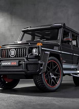 Масштабна модель автомобіля mercedes-benz brabus g800 1:18