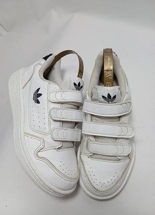 Кроссовки adidas, белые