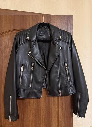 Куртка косуха з екошкіри stradivarius (з невеликим дефектом)