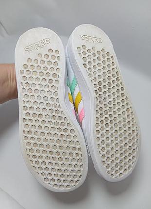 Кроссовки adidas, белые для девочки 8
