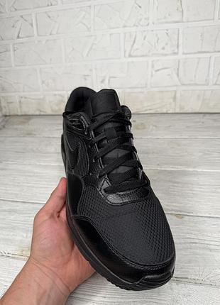 Крутые черные кроссовки nike 4