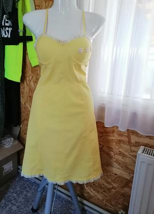 Сукня сарафан cotton stretch ніжно-жовтого кольору з чашками окантовка мережива прошва