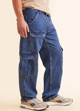 Чоловічі джинси карго levi's stay loose cargo у класичному синьому кольорі (medium indigo)