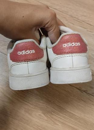 Кросівки для дівчинки adidas 5