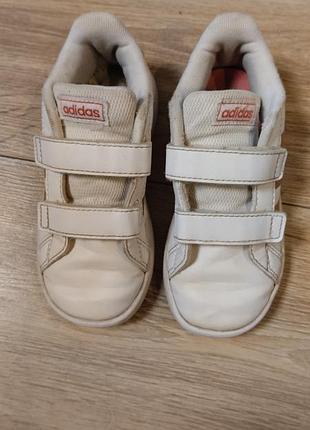 Кросівки для дівчинки adidas 2