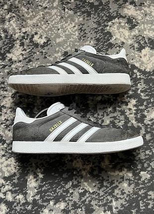 Продаю кросівки adidas gazelle