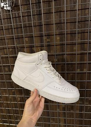 Чоловічі демісезонні високі кросівки nike court vision mid білий 43 розмір