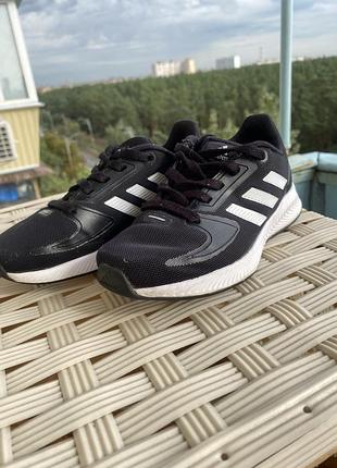 Оригінальні adidas 30р(18см)