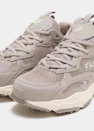 Fila. оригинал. в ́ Вьетнам. кроссовки fila ray tracter 2k atmospheres.