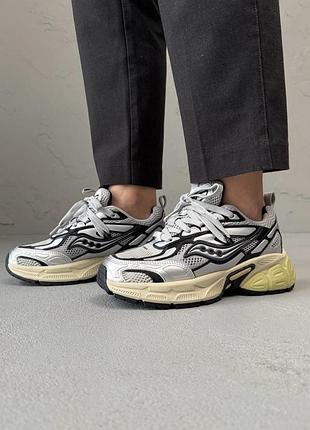 Кроссовки женские saucony 2k cavalry silver/black