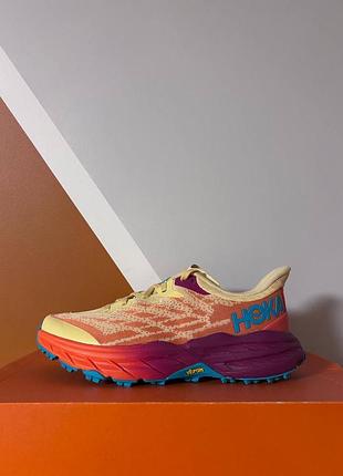 Женские кроссовки hoka speedgoat 5