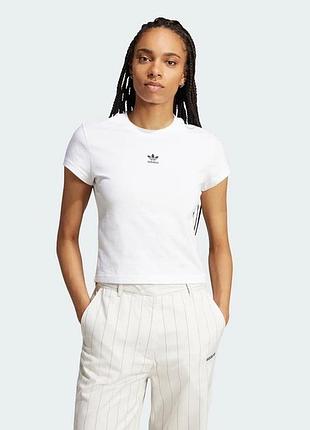 Біла жіноча футболка adidas essentials slim, розмір s