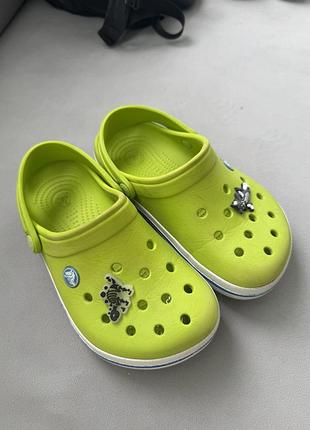 Сандалі crocs j1