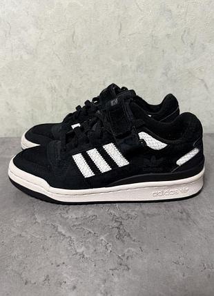 Кросівки adidas