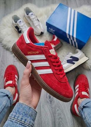 Женские кроссовки adidas handball spezial red