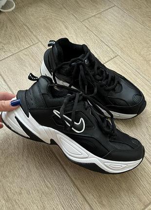 Nike m2k tekno утеплені чорні кросівки з білою підошвою, р. 39