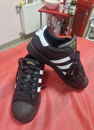 Кроссовки adidas 37 размер