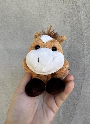 М'яка іграшка-конячка з серії teddy farm beanies від відомого шведського бренду teddykompaniet