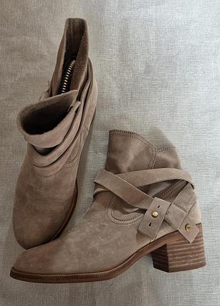 Стильные замшевые ботильоны / ботинки ugg elora,стелька 23,5см.