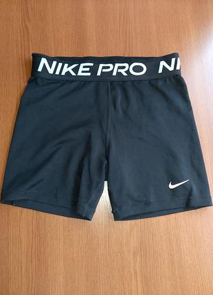 Шорти спортивні nike. розмір s