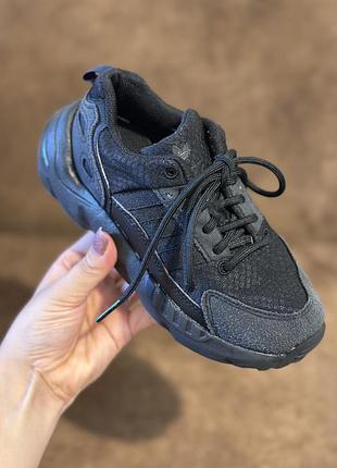 Оригінальні дитячі кросівки adidas zx22 30 розмір (19см) б/в