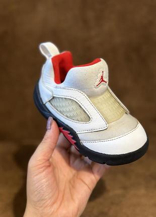 Оригінальні дитячі кросівки jordan 23.5 розмір (14см) б/в